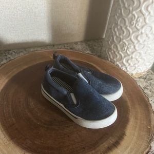 Oshkosh boys sliders